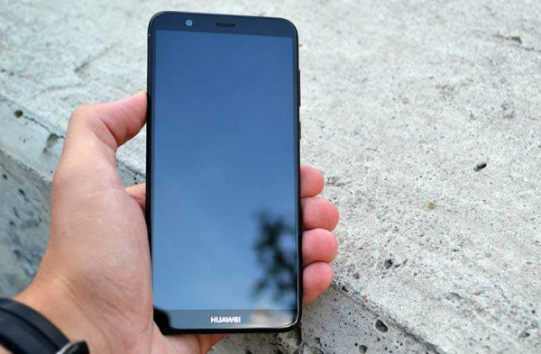 Обзор Huawei P Smart: ещё один средний смартфон