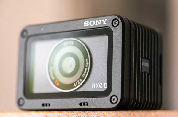 Обзор Sony RX0 II: экшн-камера с профессиональными возможностями