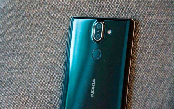 Флагман Nokia 8 Sirocco — Обзор неудобного смартфона с рамой из стали