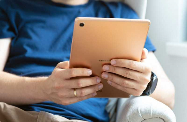 Обзор Samsung Galaxy Tab S5e: интересный планшет на Android