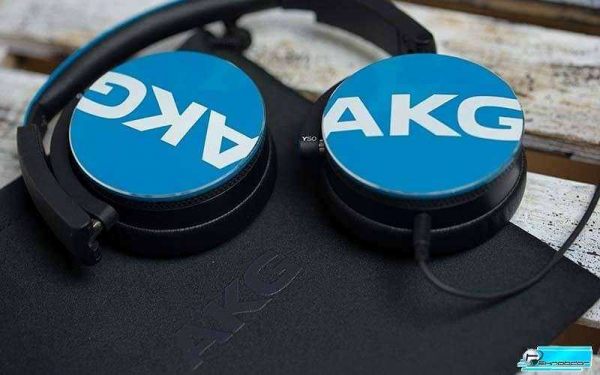 Яркие AKG Y50 – Обзор наушников для молодежи