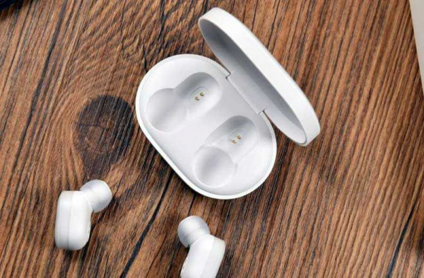 Обзор Xiaomi Mi AirDots: беспроводной звук и невысокая цена