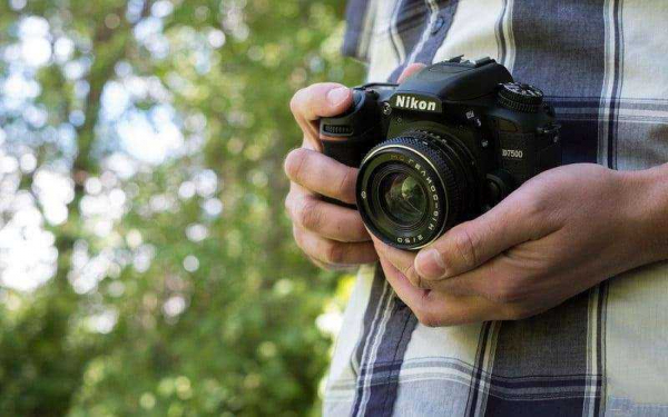 Обзор Nikon D7500: профессиональная камера по цене любительской