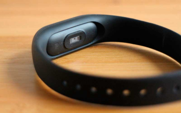 Обзор Xiaomi Mi Band 2 – Новый-старый фитнес трекер измеряющий сон и шаги